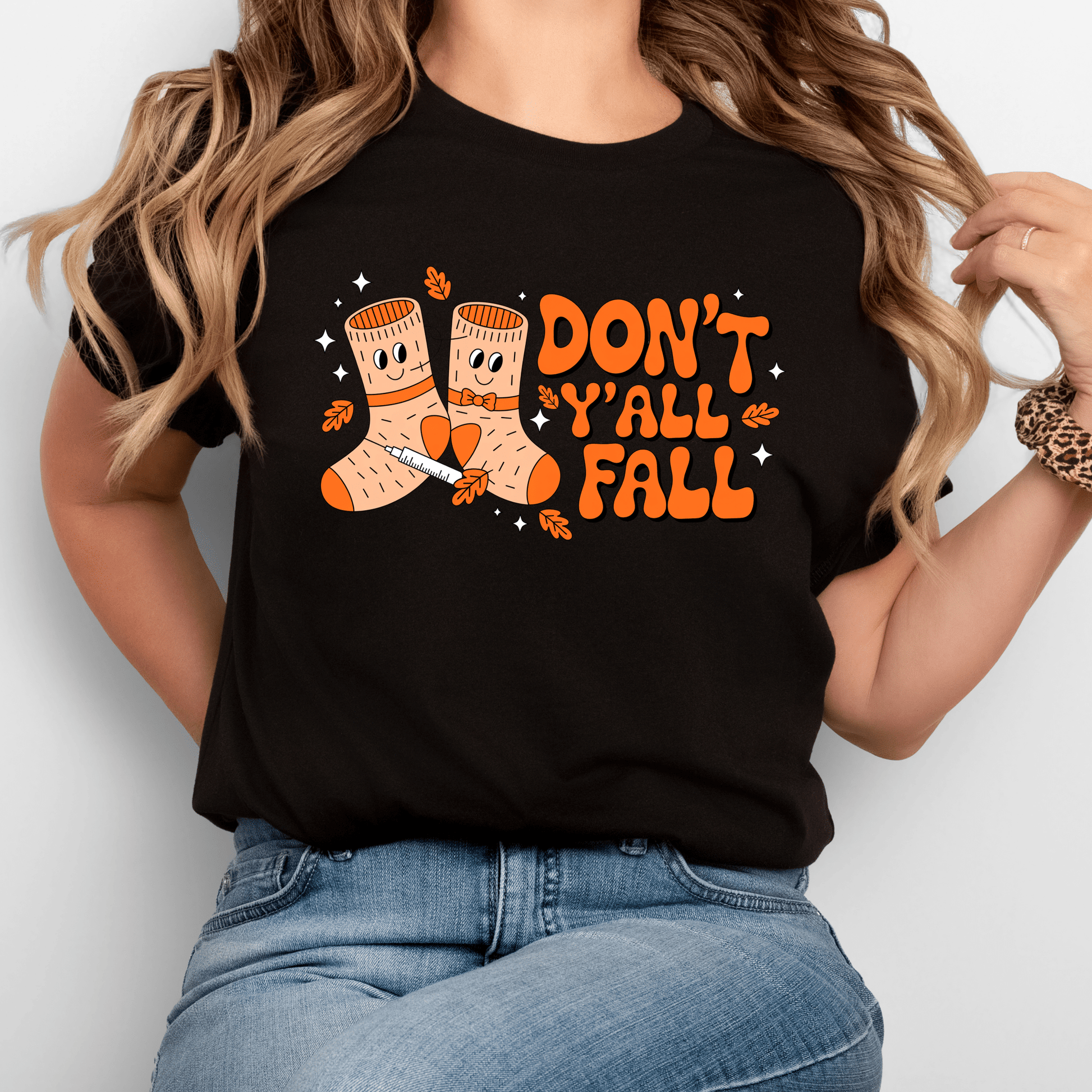 Don’t Y’all Fall Graphic Tee – Cute Autumn Fall T-Shirt with Cozy Socks Design | Funny Southern Fall Shirt for Women